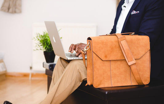 Comment choisir un sac à épaule pour homme selon son style ?